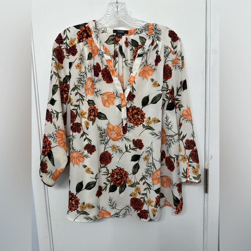 NYDJ 3/4 sleeve floral Blouse